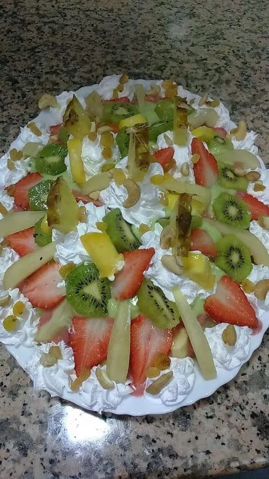 إضافة كريمة + مكسرات + فواكه
